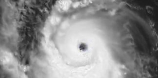 Beryl pierde fuerza; se degrada a huracán categoría 4