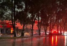 Lluvias dejan un muerto y estragos en Puebla