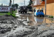Vecinos en Amozoc denuncian estragos en calles tras malas obras