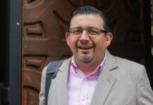 Aplazan por sexta vez audiencia en contra de Eduardo N por acoso sexual