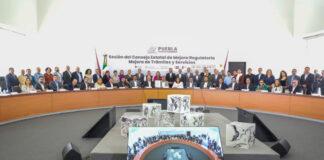 Gobierno federal reconoce a municipios poblanos por apertura a inversión empresarial