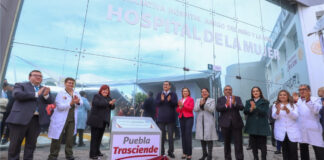 Sergio Salomón entrega rehabilitación del Hospital de la Mujer