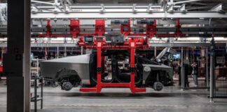 Elon Musk pausa construcción de planta de Tesla en México