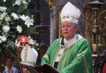 “He bautizado a hijos de diputados, quiero ver que están a favor de la vida”: Arzobispo