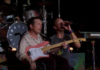 Coldplay sube al escenario a Michael J. Fox en el festival Glastonbury