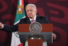 AMLO pide “no manipular” a estudiantes de derecho ante reforma judicial