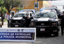 Edmundo Tlatehui entrega 13 patrullas a la Secretaría de Seguridad