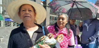 Católicos visitan reliquia de San Judas Tadeo en Catedral de Puebla