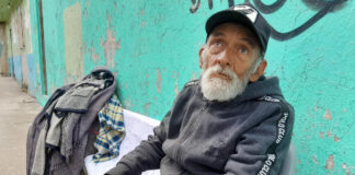 Piden a autoridades que ayuden a adulto mayor abandonado en colonia Villa Guadalupe