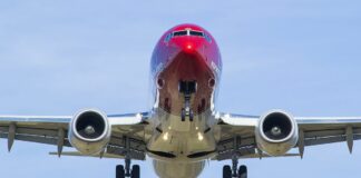 EU ordena revisar “inmediatamente” 895 aviones Boeing 787 tras incidente de Latam