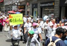 Marchan en Puebla en contra de la reforma al Poder Judicial