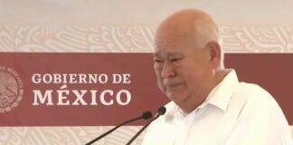 Gobernador de BCS ‘rompe en llanto’ al hablar de AMLO