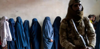 CPI pide arresto de líderes talibanes por crímenes contra mujeres