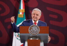 AMLO renuncia a la militancia de Morena