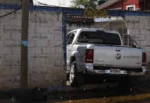 Atacan a mujer a balazos y choca contra casa en San Pedro Cholula
