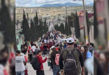 Caravana migrante avanza de Tecamachalco a Puebla capital