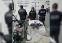 Detienen en Texmelucan a hombre con motoneta robada y presunta droga