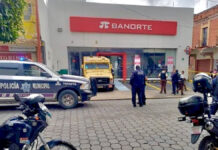 Guardia de seguridad dispara a cuentahabiente en Tehuacán