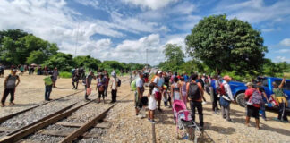 Acuerdan reabrir paso en vías de tren de Rancho Colorado