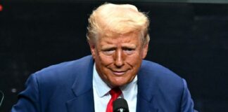 Trump pondría aranceles del 100% a vehículos fabricados en México