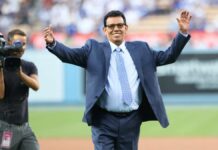 Hospitalizan a Fernando Valenzuela en California