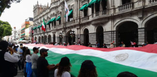 Trabajadores del Poder Judicial protestan en Puebla contra reforma