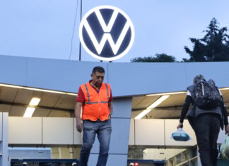 Se estanca negociación de VW y sindicato a horas del emplazamiento a huelga