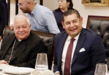 Armenta se reúne con Arzobispo de Puebla