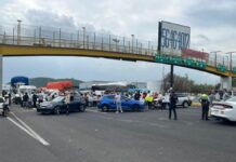 Bloquean la México-Puebla por desaparición de Johan Alain Hernández Vázquez