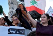 Mujeres iraníes protestan contra la imposición del hiyab