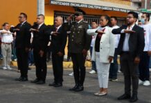 Ariadna Ayala encabeza el desfile cívico-militar en Atlixco