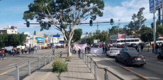 Ejidatarios bloquean bulevar Capitán Carlos Camacho Espíritu