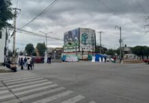 Ejidatarios cierran bulevar Municipio Libre