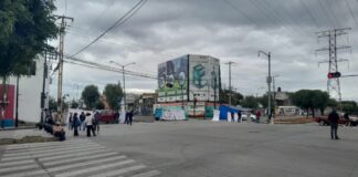 Ejidatarios cierran bulevar Municipio Libre