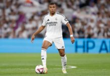 Mbappé sufre lesión muscular; será baja para el derbi madrileño