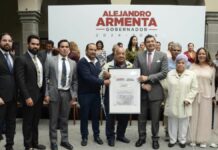 Armenta rinde homenaje a Don Gilberto Camacho