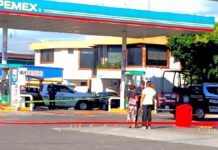 Sujetos armados asesinan a dos hombres en gasolinería de Tepeojuma