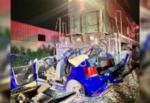 Automóvil es arrollado por tren en Puebla; muere la conductora