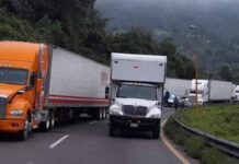 Derrumbe provoca cierre total en la autopista Puebla-Orizaba
