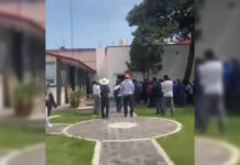 Detonan armas de fuego en toma de protesta de edil de Tianguismanalco