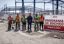 Omar Muñoz supervisa trabajos de bacheo en Cuautlancingo