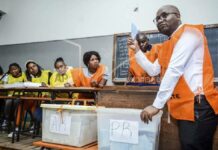 Policía de Mozambique mata al menos a 10 personas tras elecciones