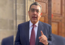 Sergio Salomón asiste a toma de protesta de Sheinbaum