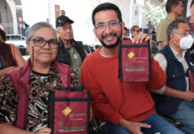 Sistema Estatal DIF entrega 106 aparatos auditivos