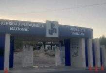 Estudiantes de la Universidad Pedagógica Nacional en Tehuacán se manifiestan