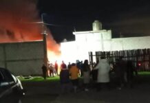 Se incendia estacionamiento de camiones en San Salvador El Verde