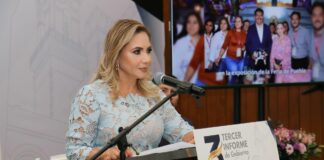 Paola Angon rinde Tercer Informe de Actividades