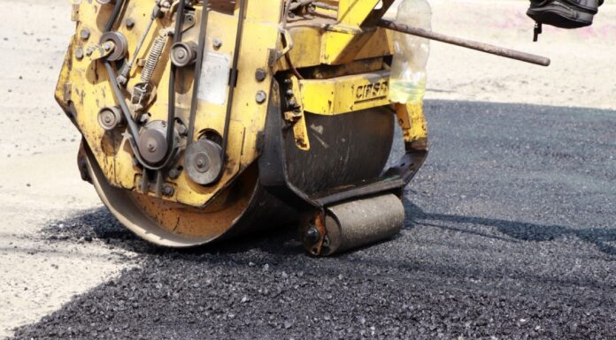 Formación de baches se agrava en calles con pendientes