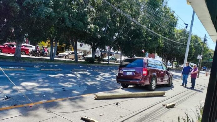 Choque en el barrio de Santiago deja dos personas lesionadas