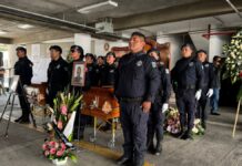 Despiden con honores a policías asesinados en Atlixco